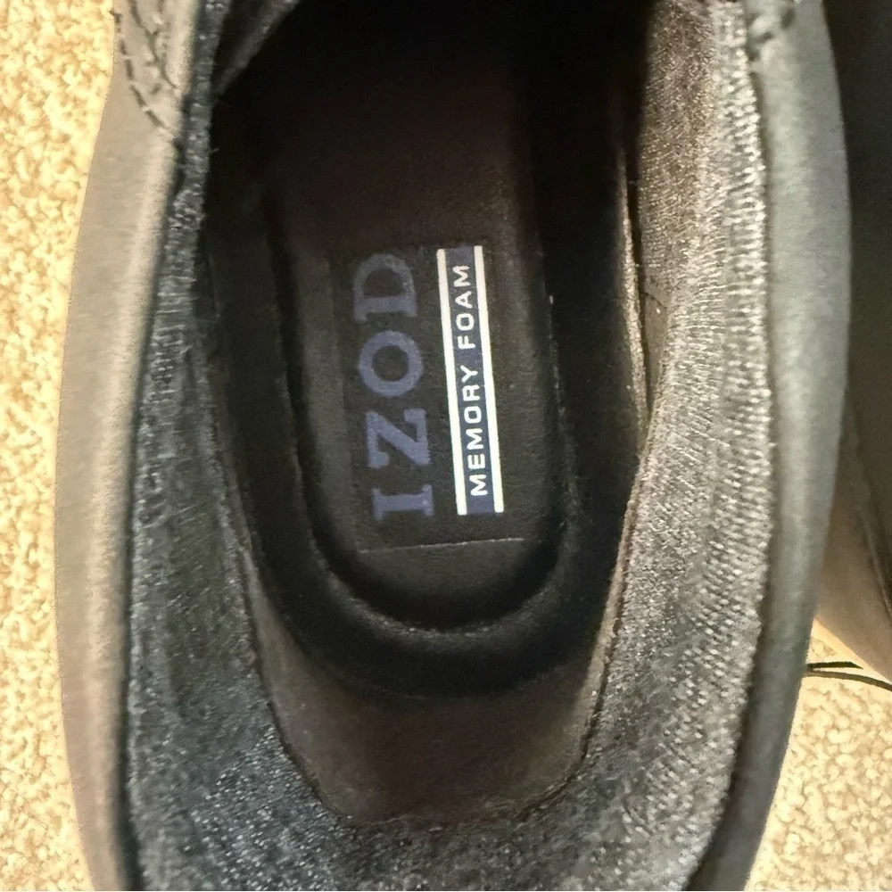NWB IZOD men’s Palmer black/ cream chukka shoes size 9